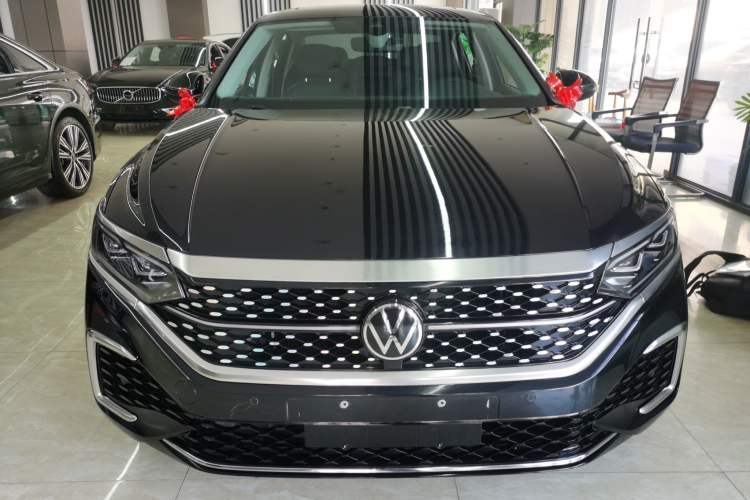 Used Volkswagen Passat 2022 330TSI Starry Luxury Edition