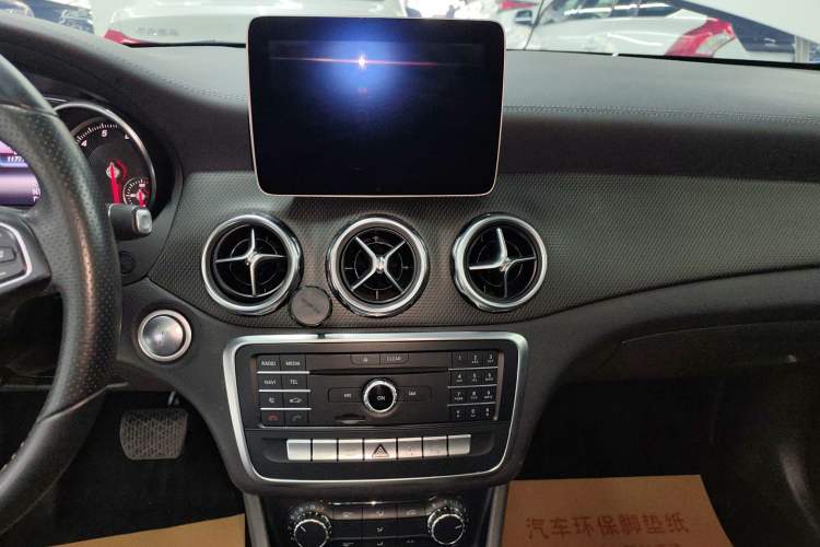 Used Mercedes-Benz GLA 2017 GLA 200 Fashion Model
