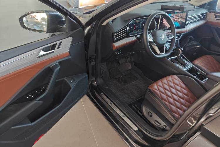 Used Volkswagen Sagitar 2023 300TSI DSG Excellence Edition
