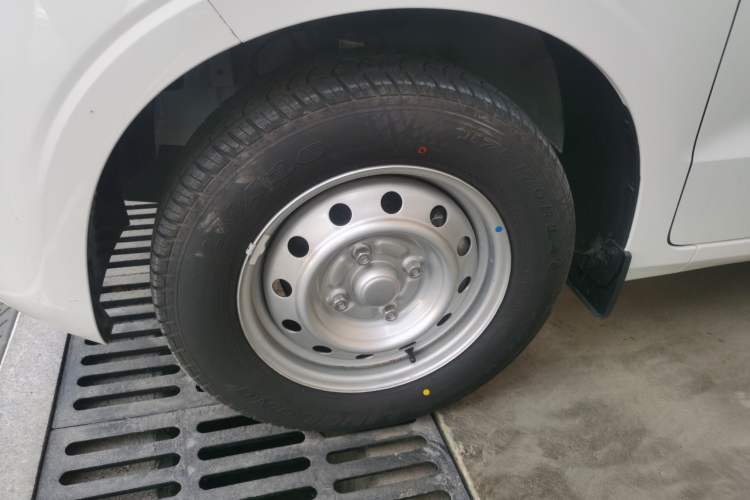 Used Wuling Hongguang V 2022 1.5L Jingqu Edition Electric-Assist LAR