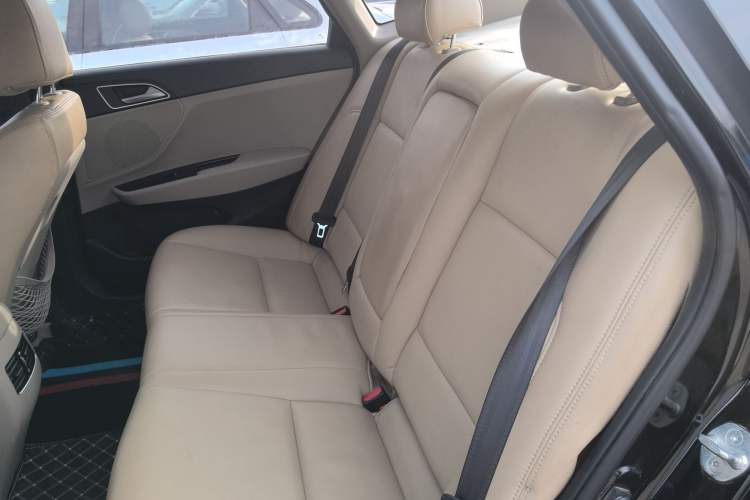 Used Hyundai Mistra 2014 1.8L Manual Comfort GL Model
