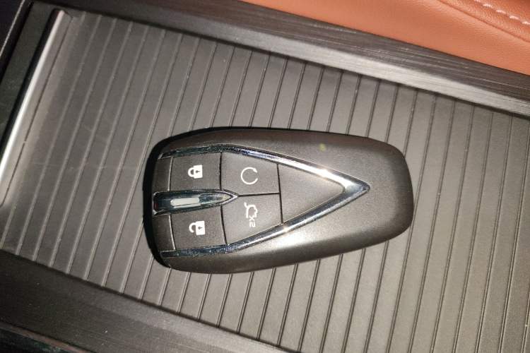 Used Changan CS75 PLUS 2024 3rd Generation Champion Edition 2.0T Intelligent Drive Performance Model
