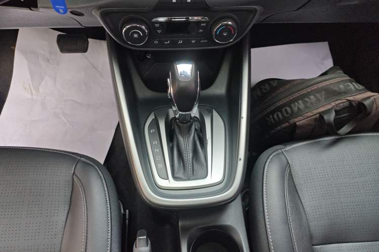 Used Ford Escort 2015 1.5L Automatic Fashion Model
