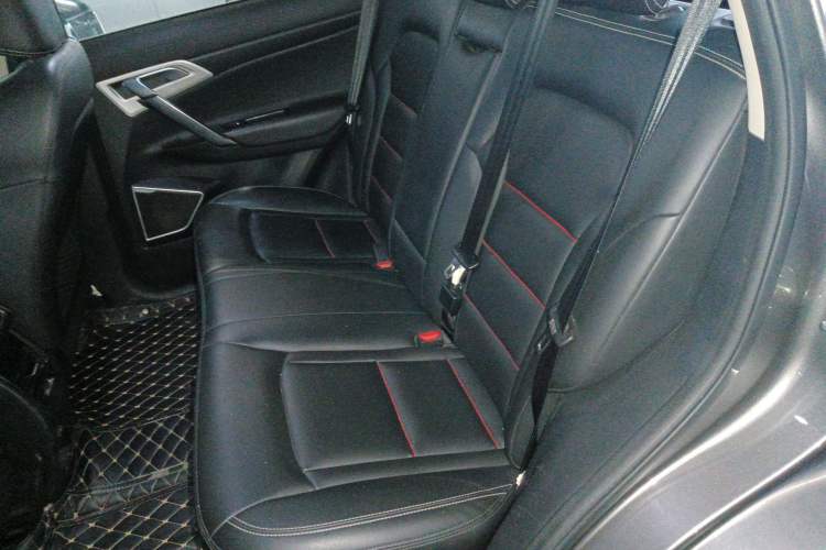 Used Geely Auto Emgrand X7 Sport 2018 1.8TD Automatic Two-Wheel Drive Smart Connect 4G Internet Edition