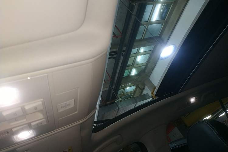 Used Volkswagen Touran 2016 Volkswagen Touran L 280TSI DSG Luxury Edition
