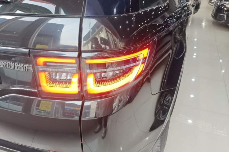 Used Land Rover Discovery Sport New Energy 2022 Facelifted P300e Plug-in Hybrid Electric Version
