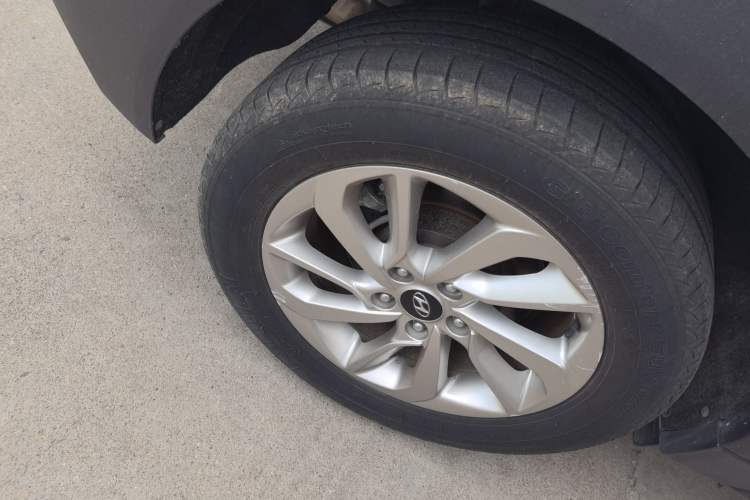 Used Hyundai Tucson 2018 1.6T Dual-Clutch Two-Wheel Drive 15th Anniversary Special Edition