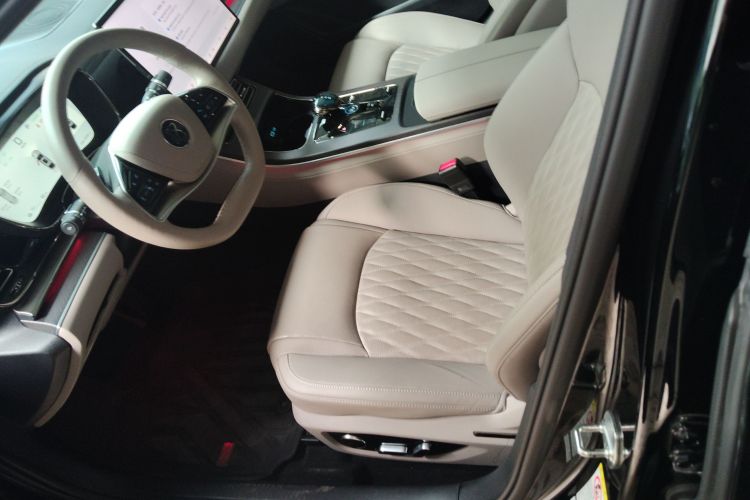 Used BYD Han 2025 EV with 701 km of Laser Radar-Enabled Intelligent Driving