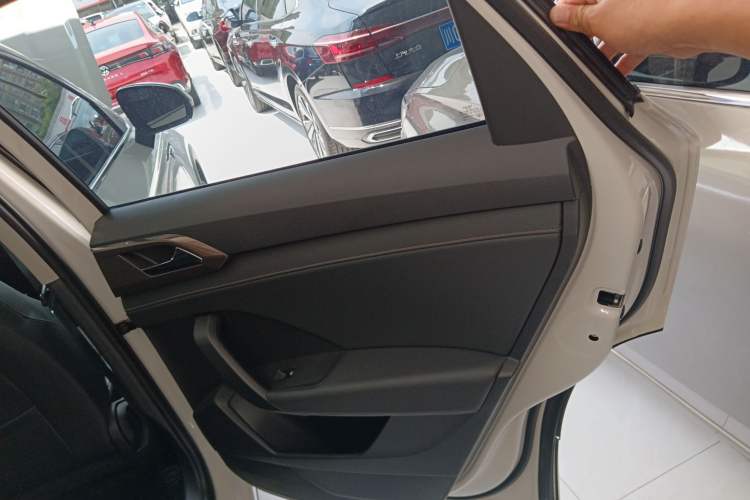 Used Volkswagen Tharu 2022 330TSI Four-Wheel Drive Luxury Edition
