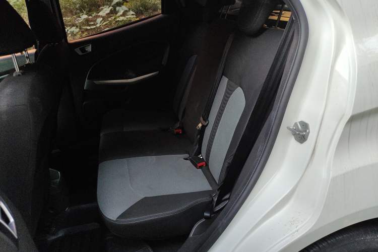 Used Ford EcoSport 2013 1.5L Automatic Fashion Model
