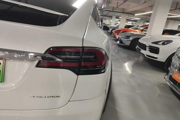 Used Tesla Model X 2019 Long-Range Version
