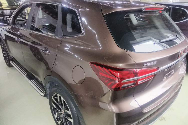 Used Roewe RX5 2016 20T Two-Wheel Drive Automatic Internet Smart Edition
