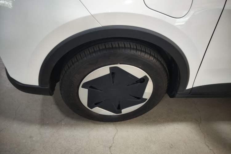 Used Geometry E Firefly 2024 301km Starlight
