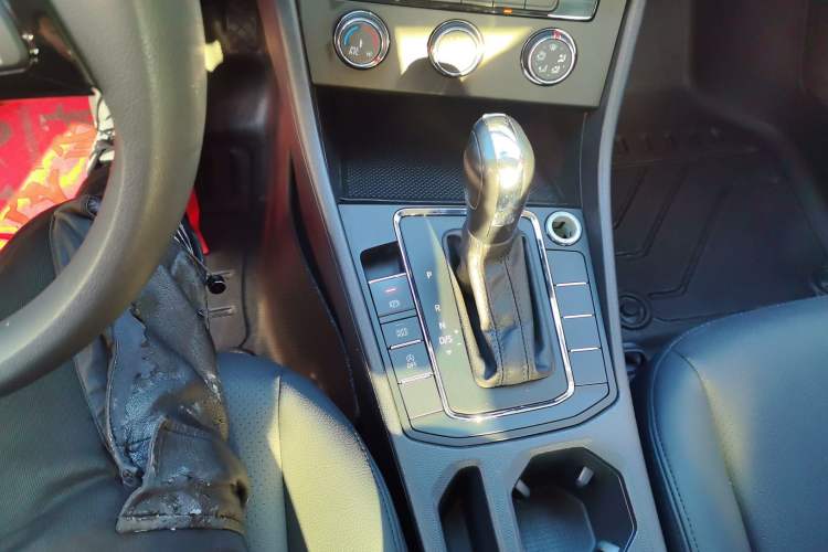 Used Volkswagen Bora 2021 1.5L Automatic Fashionable Smart Connectivity Version
