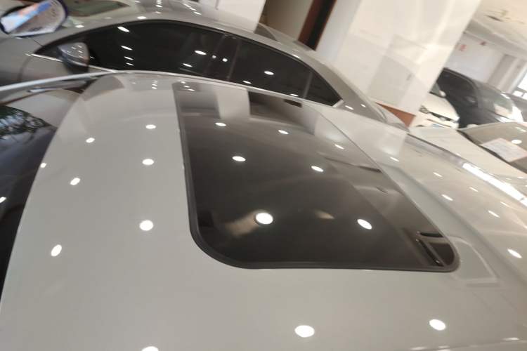 Used Volkswagen Sagitar 2017 230TSI Automatic Comfort Version
