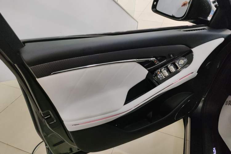 Used VOYAH FREE 2025 318 318 km Rear-Drive Touring Edition
