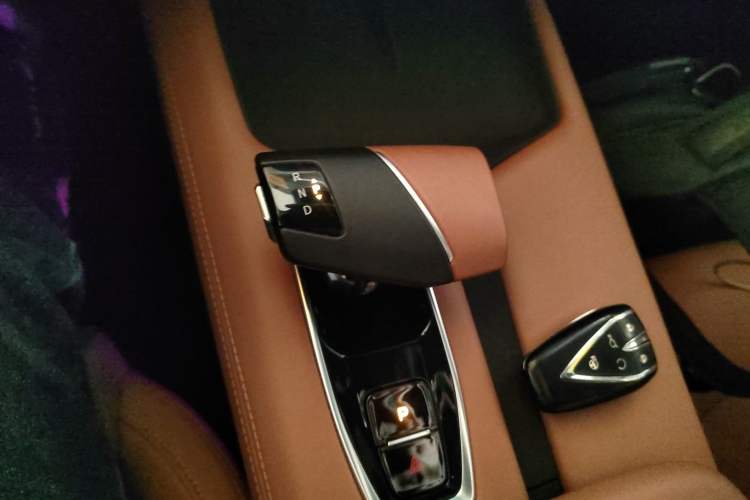 Used Changan UNI-Z New Energy 2024 Blue Whale Smart Electric iDD 125km Excellence Model
