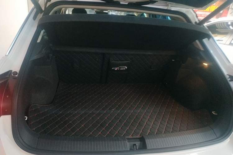 Used Volkswagen T-ROC 2021 Revised Version 280TSI DSG Two-Wheel Drive Comfort & Smart Connectivity Edition
