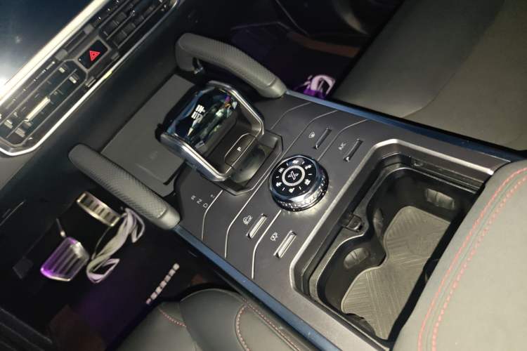 Used JETOUR Traveler 2023 2.0T All-Wheel Drive CrossPRO+
