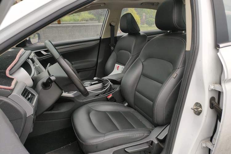 Used Geely Auto Emgrand GL 2018 1.4T Manual Elite Smart Connectivity Version
