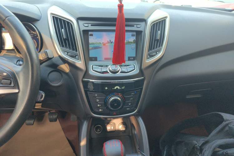 Used Changan CS75 2014 2.0L Manual Luxury Version China IV Standard