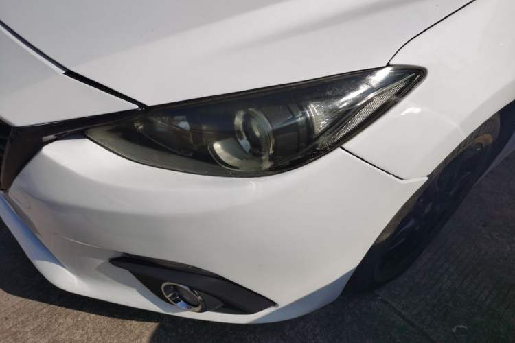 Used Mazda Mazda 3 Axela 2016 Sedan 1.5L Automatic Comfort Model
