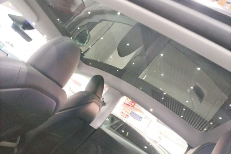 Used Tesla Model Y 2024 Rear-Wheel-Drive Version
