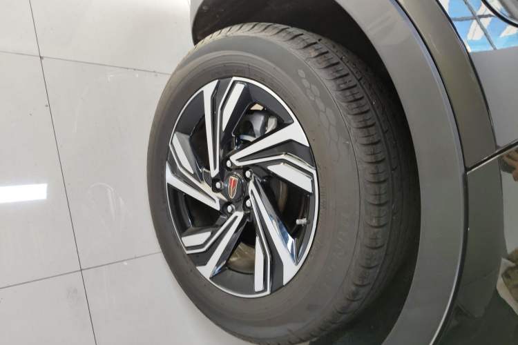 Used Hongqi HS5 2022 Revised Version 2.0T Smart Connect Flagship Edition
