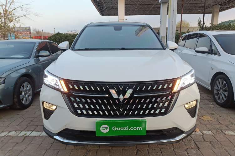 Used Wuling Asta 2022 2.0L DHT Electric-Speed Version