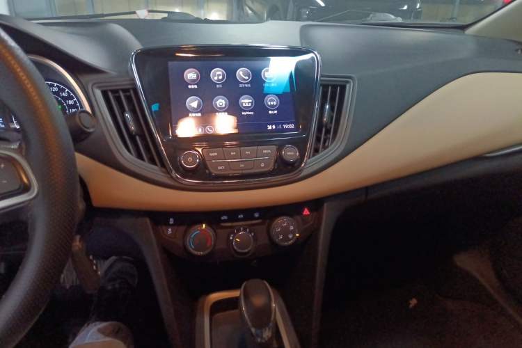 Used Chevrolet Monza 2022 320 Automatic Enjoyment Sunroof Version
