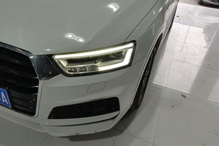 Used Audi Q3 2018 30th Anniversary Edition 35 TFSI quattro all-wheel-drive sport model
