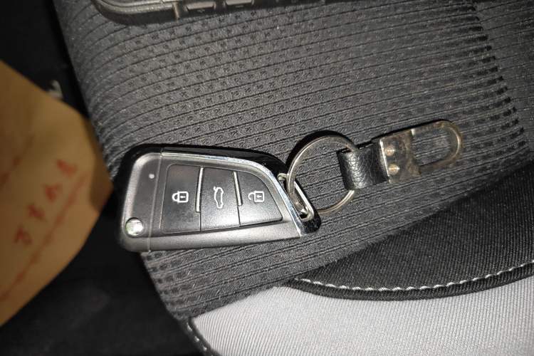 Used Toyota YARiS L 2021 X-Trail 1.5L CVT Leading Edition
