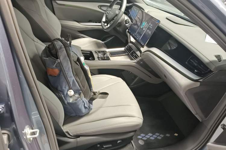 Used BYD Seal 07 DM-i 2025 Intelligent Driving Version DM-i 1.5L 125 km Luxury Edition
