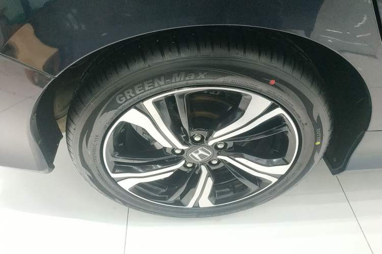 Used Honda Civic 2016 220TURBO CVT Prestige Edition
