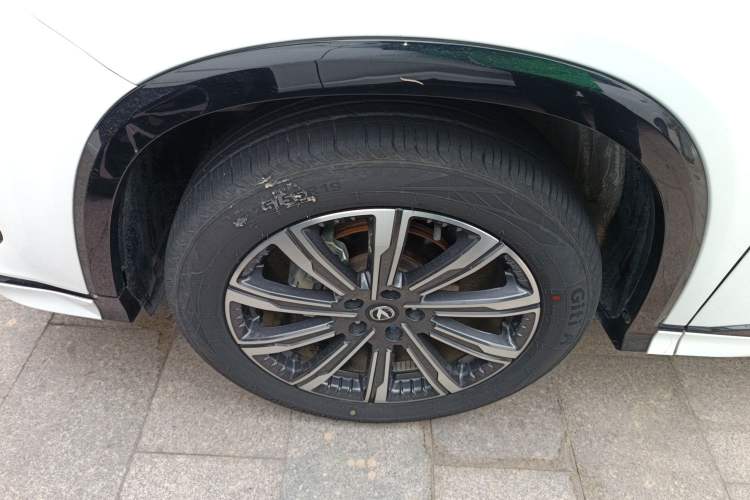 Used Changan CS75 PLUS 2024 3rd Generation Champion Edition 1.5T Intelligent Drive Dynamic Model
