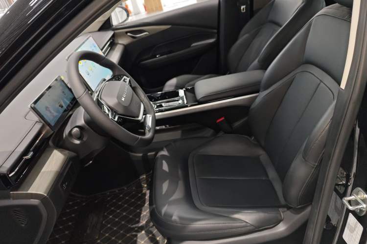 Used Wuling Xingguang 2024 Co-Creation Edition 510 Advanced Model
