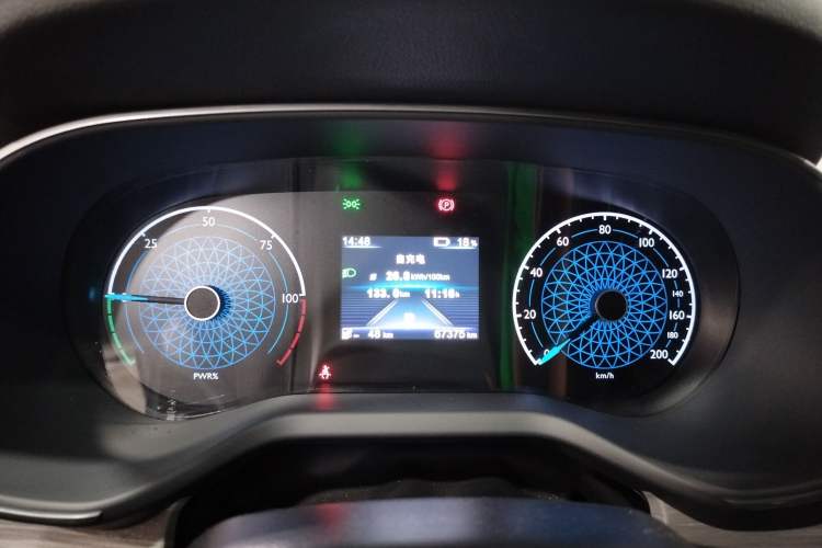 Used Hongqi E-QM5 2024 610 km PLUS
