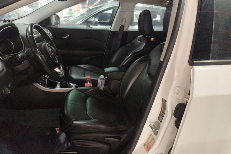 Used  Compass 2017 200T Automatic Family Edition