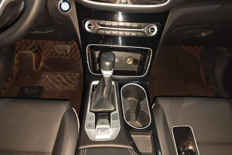 Used Hyundai Tucson 2020 280TGDi Two-Wheel-Drive GLS Fashion Edition China VI Standard