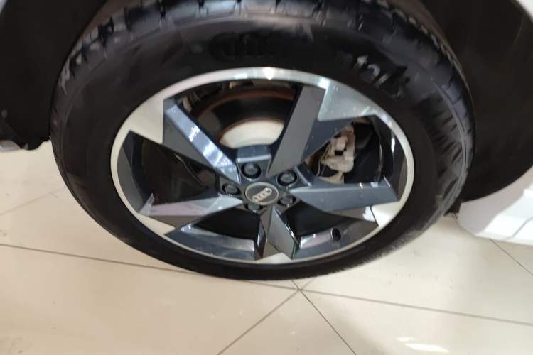 Used Audi Q3 2020 35 TFSI Fashion Dynamic Model
