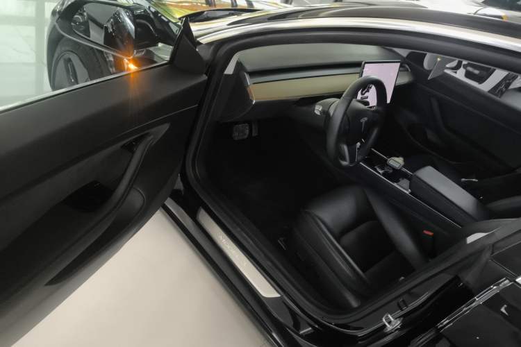 Used Tesla Model 3 2019 Standard Range Rear-Drive Upgraded Version
