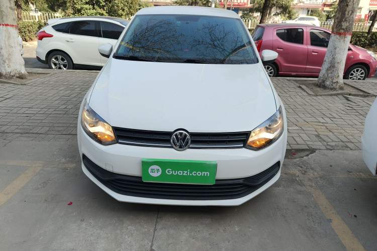 Used Volkswagen Polo 2016 1.4L Manual Fashion Model