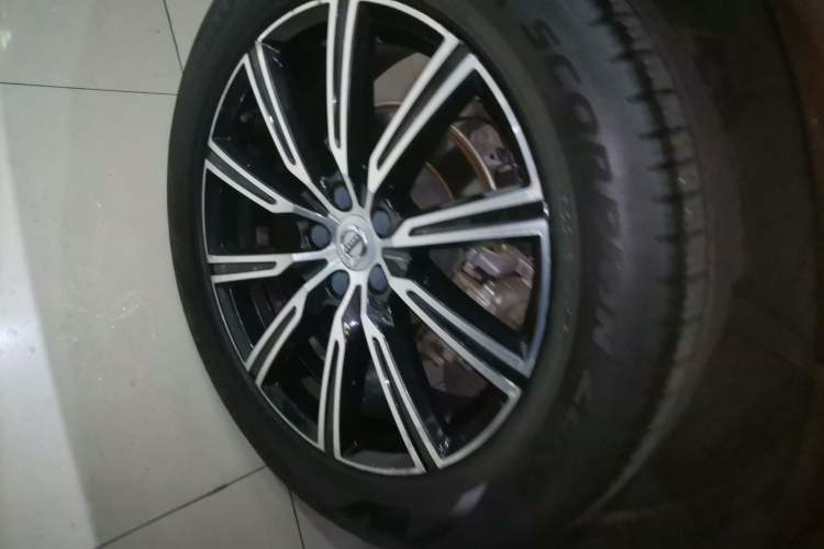 Used Volvo XC60 2020 T5 4x4 Smart Luxury Edition