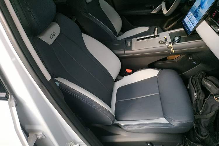 Used Geely Auto FX11 2024 1.5TD DCT Prestige Edition
