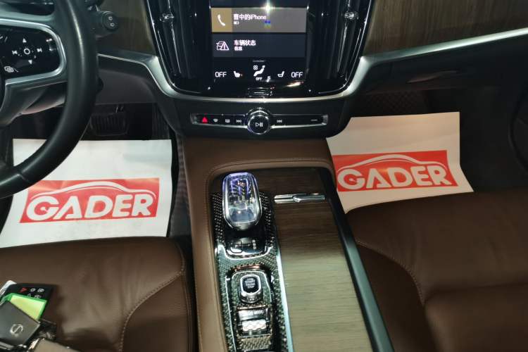 Used Volvo V90 2021 Cross Country B5 AWD Smart Range Edition
