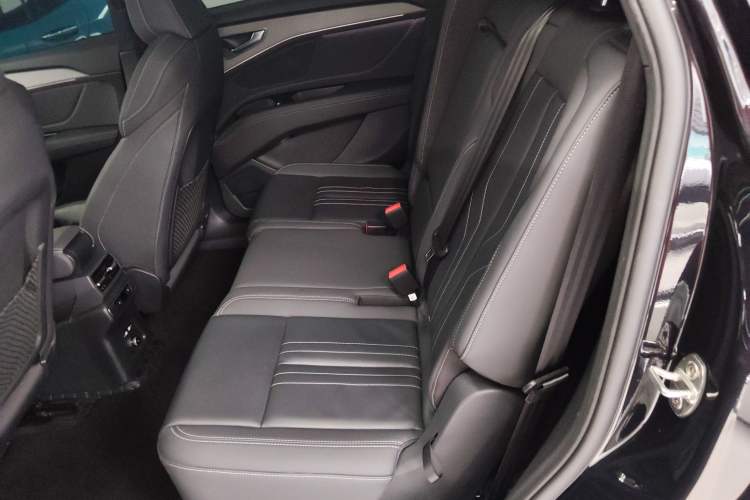 Used Audi Q5 e-tron 2023 40 e-tron Shining Edition Mecha Kit