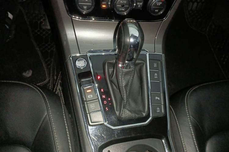 Used Volkswagen Passat 2017 330TSI DSG Luxury Edition