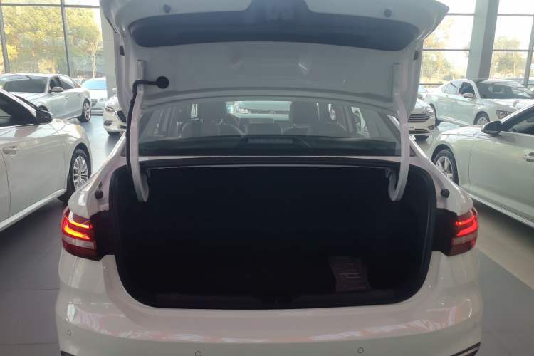 Used Volkswagen Lavida 2024 300TSI DSG Full-Comfort Edition