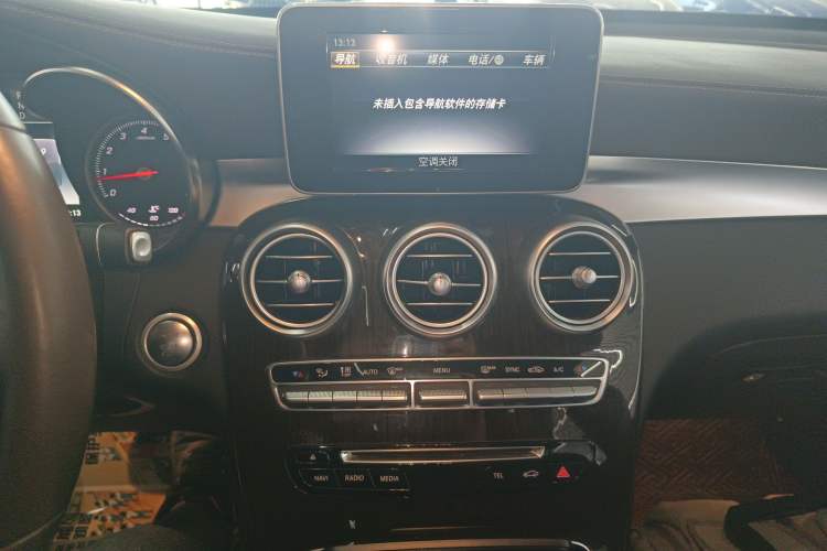 Used Mercedes-Benz GLC 2019 Facelift GLC 260 L 4MATIC Luxury Model
