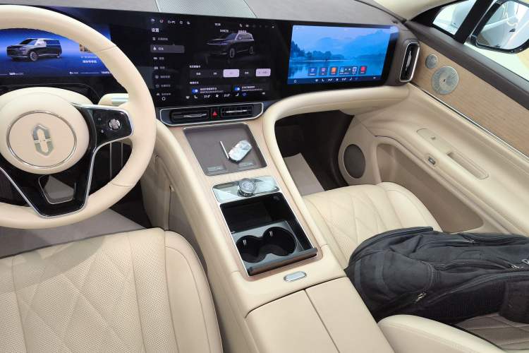 Used Hima AITO M9 2024 Range-Extended Ultra Version 52 kWh 5-Seater Model
